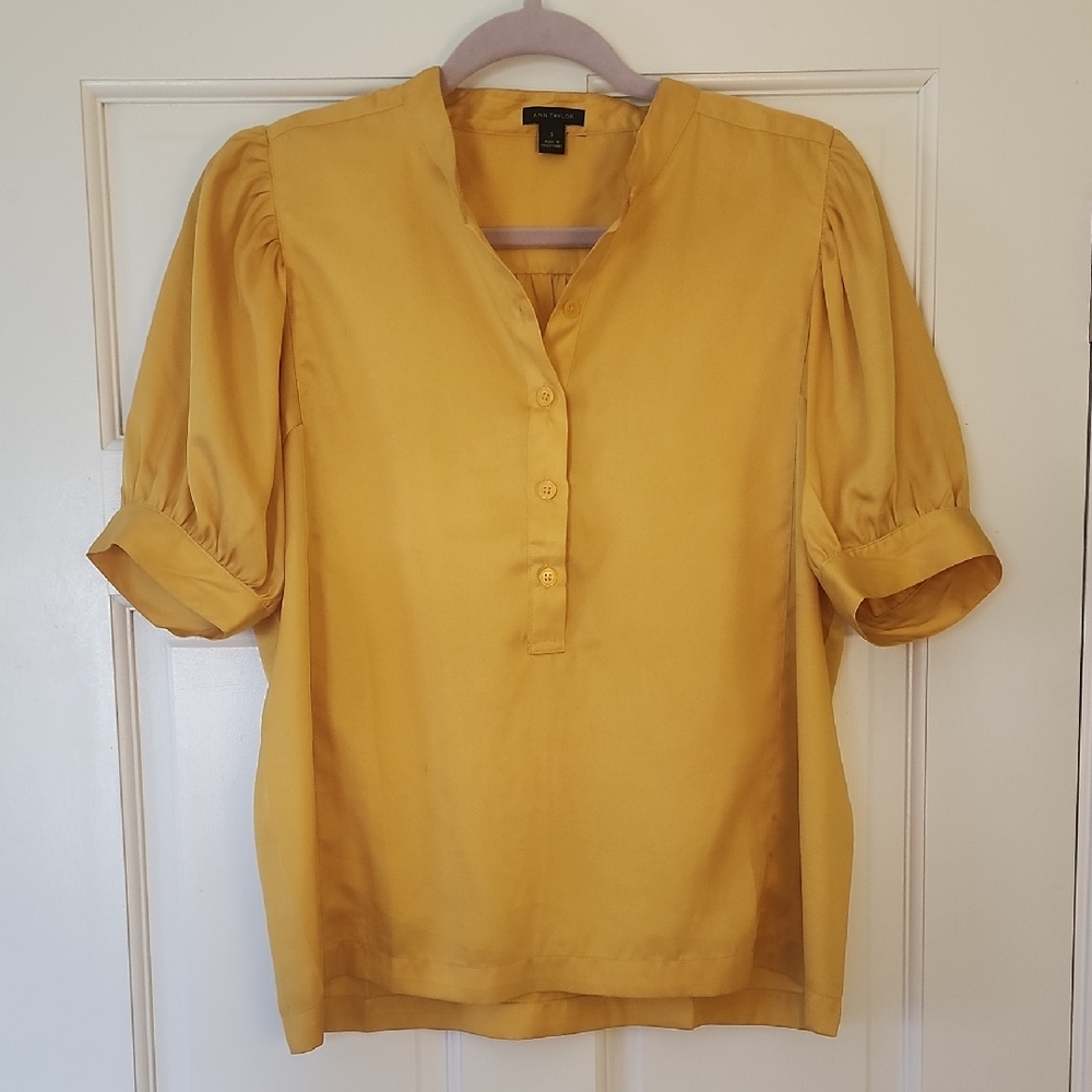 Ann Taylor Yellow Button-Front Puff Sleeve Top